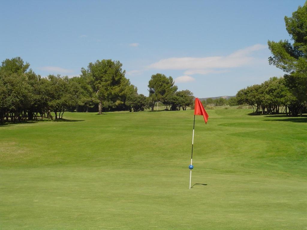 Madame Vacances - Residence Du Golf D'Armagnac Eauze Стая снимка