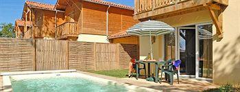 Madame Vacances - Residence Du Golf D'Armagnac Eauze Екстериор снимка